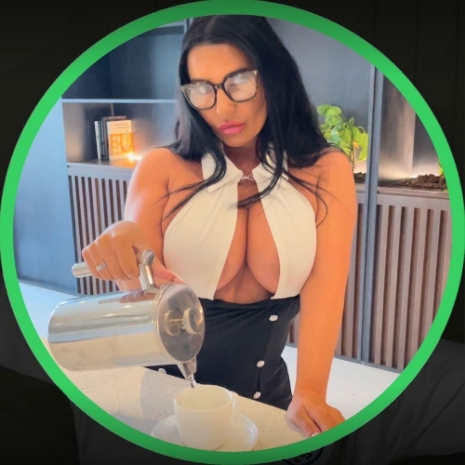 Kimmy Lopez | Bikini Model 🌴 photo