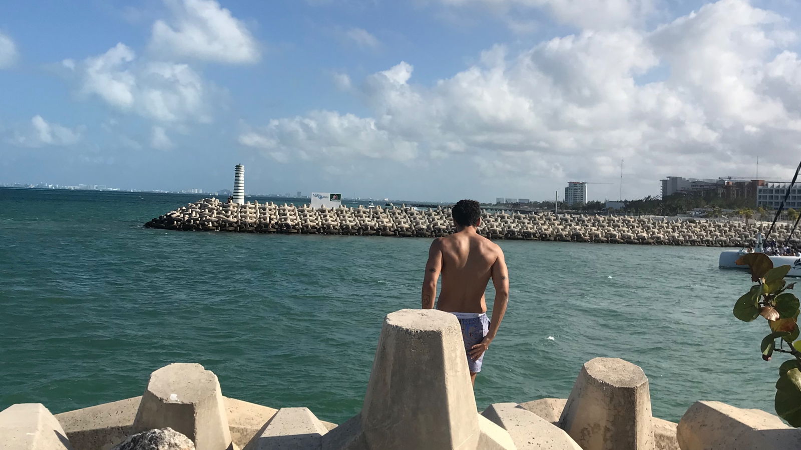 El chico del elevador photo