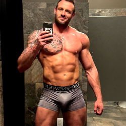 OnlyFans Model 'Alpha Jackson' Shows Off His Body