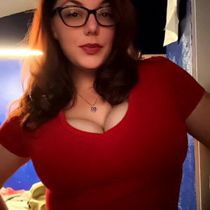 Angelique Leigh photo