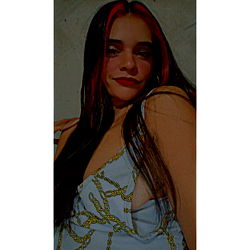 Aixa Michelle: A Young Woman's Fashionable Confidence