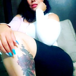 Stylish Anaita in Colorful Tattoo