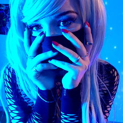 Smol Minxy - free page photo