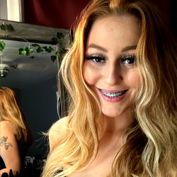 Big Booty Goddess Model in OnlyFans