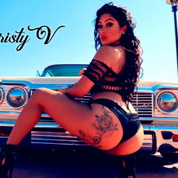 Christy V 🖤 photo