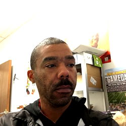 Charmedshaun - A Singer in Las Vegas