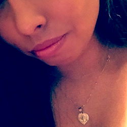 Adrianne Model from Médico