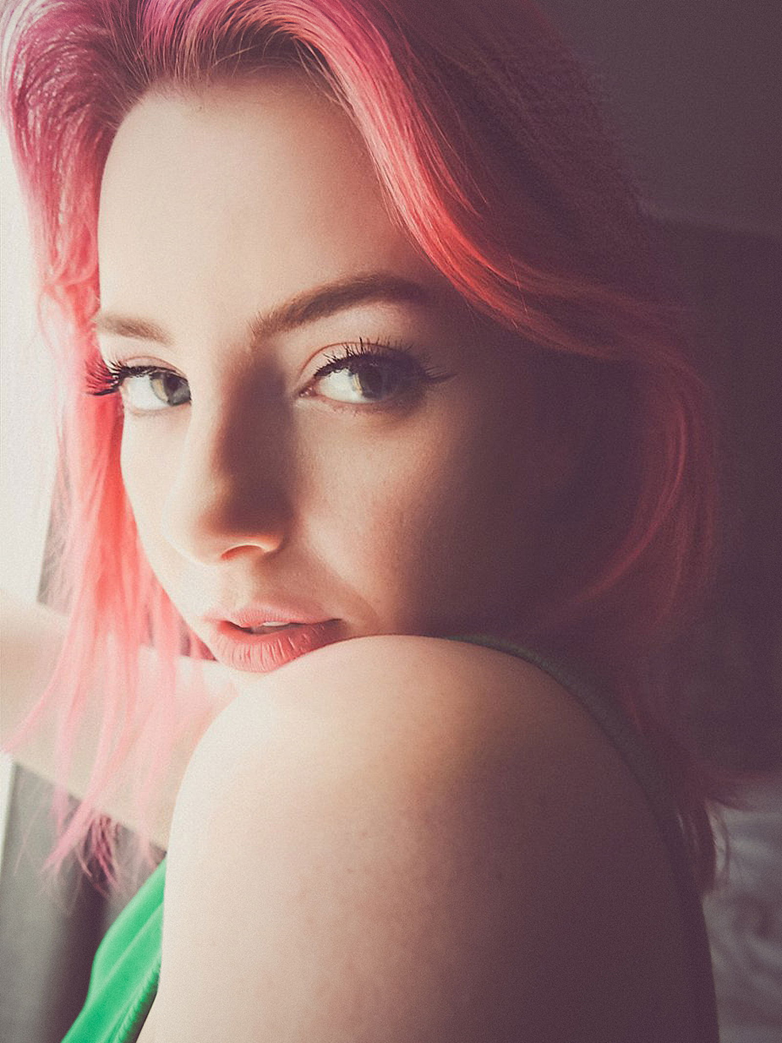 Alice Lovegood 🇬🇧 full length on feed photo