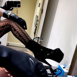 Mistress Tilly OG BRAT CHAR photo