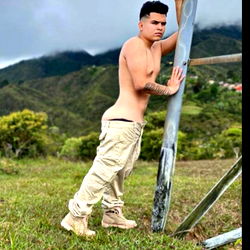 Alejandro Agudelo: Model Shoot in Medellín, Antioquia