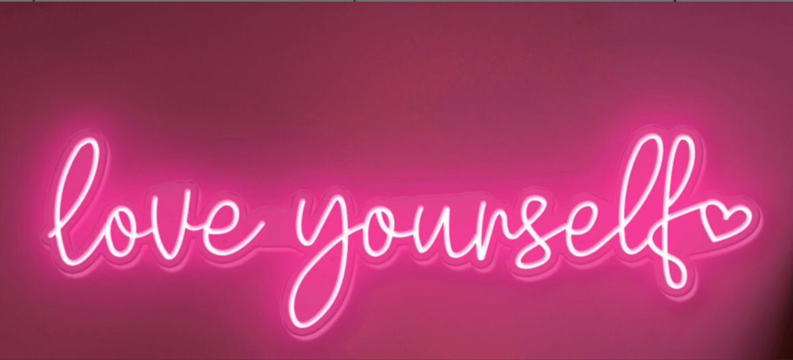 Simone Valentine photo