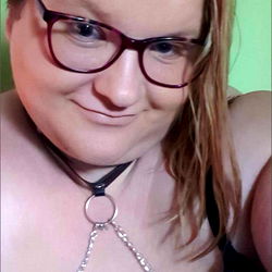 Ruby Rosea - OnlyFans Model