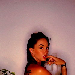 Intense Portrait of Ungrateful Dead, a Captivating OnlyFans Model