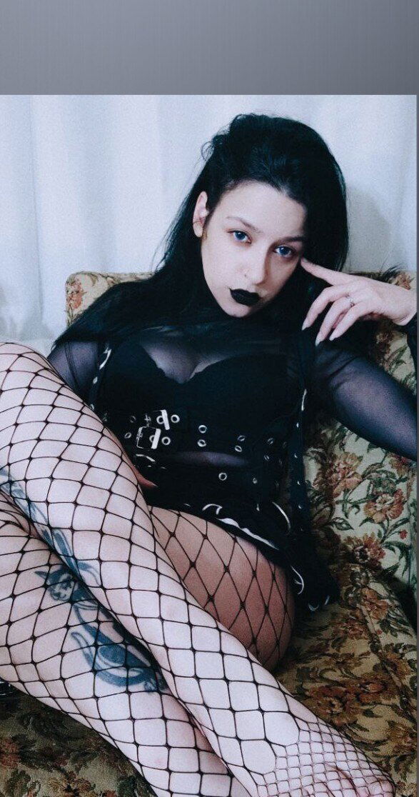 MISTRESS NyxTheria 🖤 photo