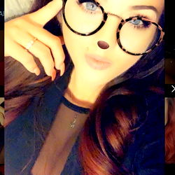 Miami Model MicheMFC Shares a Glamorous Selfie