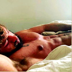 Foxxytommy๐ฆFree photo