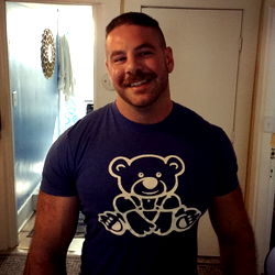 Teddyhunter Modeling 'Strong Vibes' T-Shirt