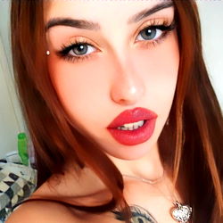 Clohe ✨, OnlyFans Model - Near, 𝟬.𝟳 Miles Away