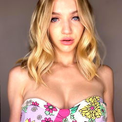 Tessa - OnlyFans Model