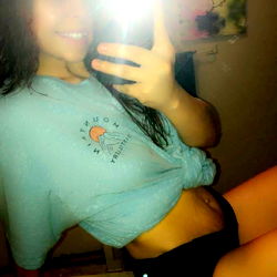 Allison Carden's Sensational Soddy Daisy Photoshoot