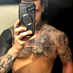 Tattooed Gym Fanatic Gian Luca