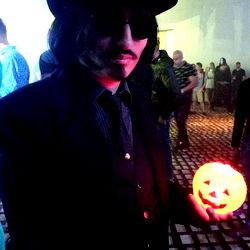 VIP Access at Fans Madrid Event with VIP Paltioel