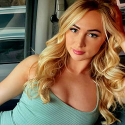 Niah (#1 Blonde on OF 💓) photo