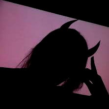 Halloween-Inspired Makeup Tutorial with OnlyFans Model Syd