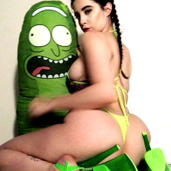 Sarah Love 420 photo