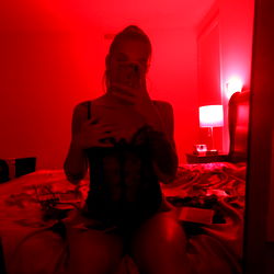 Model in Red Corner: Bubbles