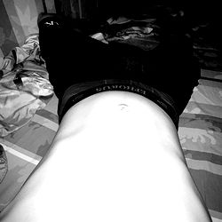 Stylish and Fashionable Model Showcasing an OnlyFans Affiliate Link