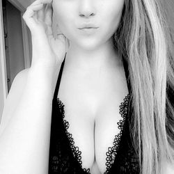 Zivena Aurora - Somewhere hot and WET