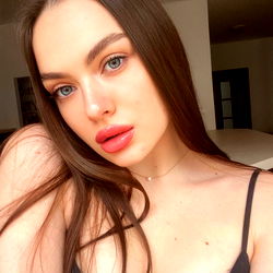 Model Profile: Anastasia