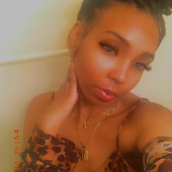 Lorraine, Model on OnlyFans