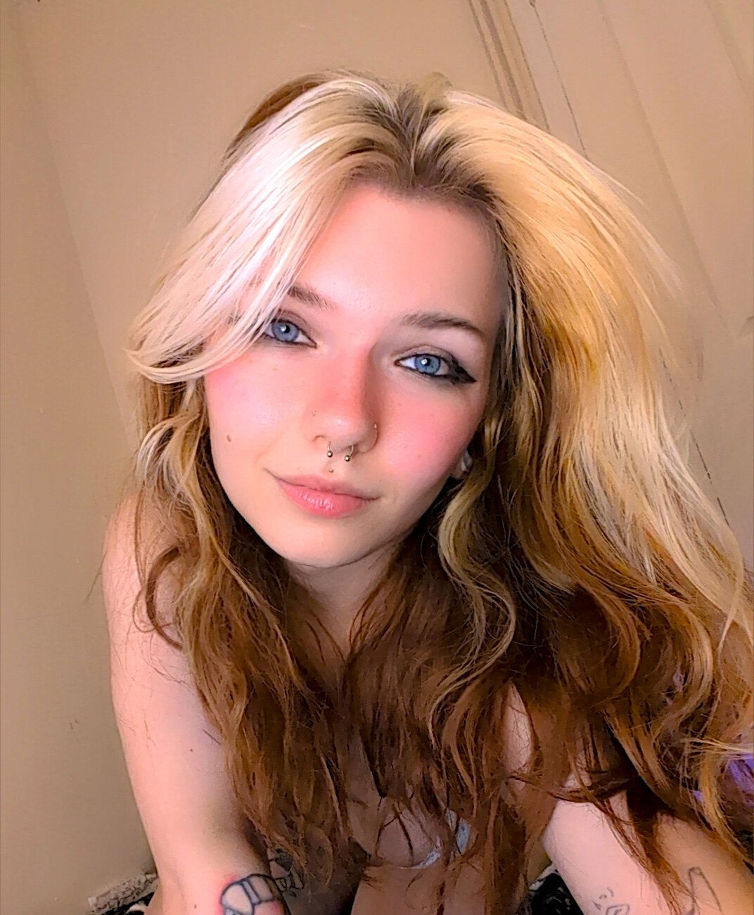 Lizzy Lovesick💕🐰 photo