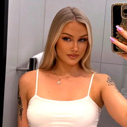 Linny Nova's Model Photoshoot in Sweden