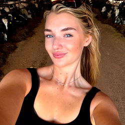 Abi Coombes in Abbey Farm, Devon