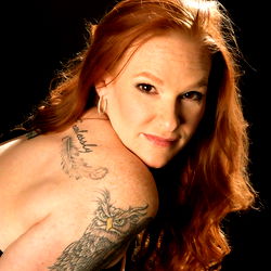 Autumn Snow, Tattooed Beauty