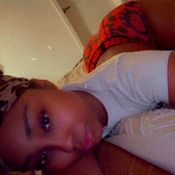 OnlyFans Model in Casual Home Setting