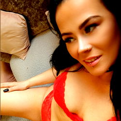 Kylie Kins, OnlyFans Model - Sizzling Photos in Red