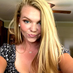 Annie's Playful Selfie