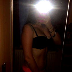 Ancsii14's Mirror Selfie