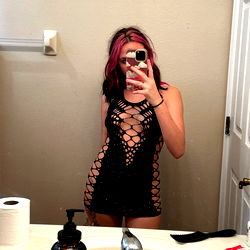 Ryleigh, the OnlyFans model, in her revealing lingerie!