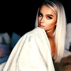 Vivid Model Ashley - Exclusive Adult Content