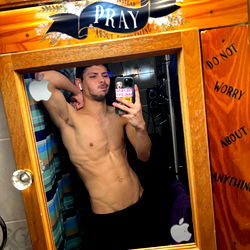 Model Shawn in Onlyfans 🅿layground®