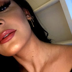 Model Profile for xBaddiex