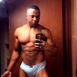 Fitness Model, Alpha Dean 🦍 in Dallas, TX - Showcasing Workout Routine