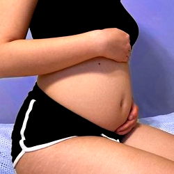 Lily's Midriff Moment