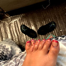Ariaa_Simon's Toes