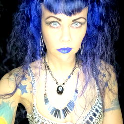 Striking Blue Minxxxx from The Ether